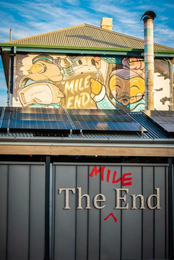 The Mile End Hotel Adelaide Kültér fotó